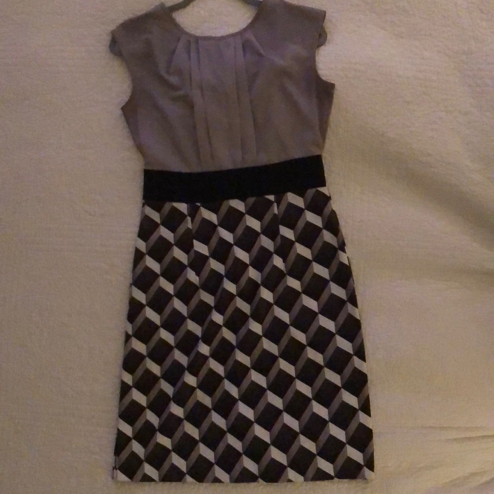 Geometric print dress